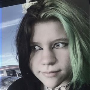 Meet your Posher, Delaney